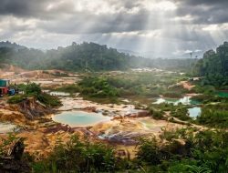 Menakar Keadilan: Mengapa Tambang Ilegal di Bukit Batu Kapuas Hulu Sulit Diberantas?”