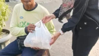Komitmen Tanpa Batas! BRI BO Lebak Bulus Kembali Konsisten Berbagi di Jumat Berkah
